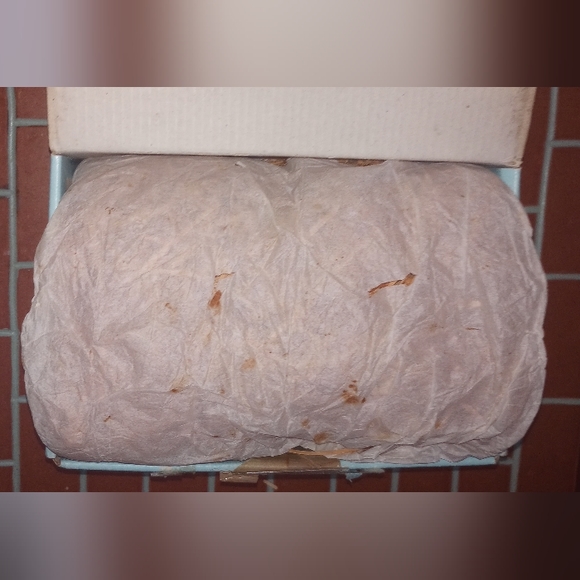 Lladro Eskimo Boy with Pet Polar Bear Porcelain Figurine (EUC) - Picture 10 of 13